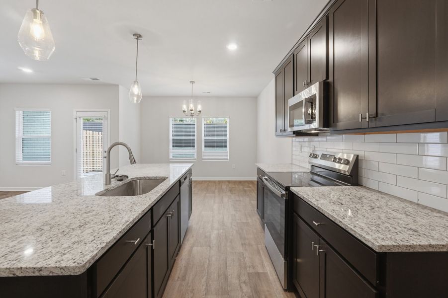 3228 Winding Waters Way, Powder Springs, GA. - Slide 8 3228 Winding Waters Way, Powder Springs, GA. - Slide 8