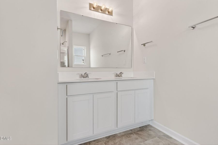 FAY_Hunters Trace_Embark_103 Rubyfield C