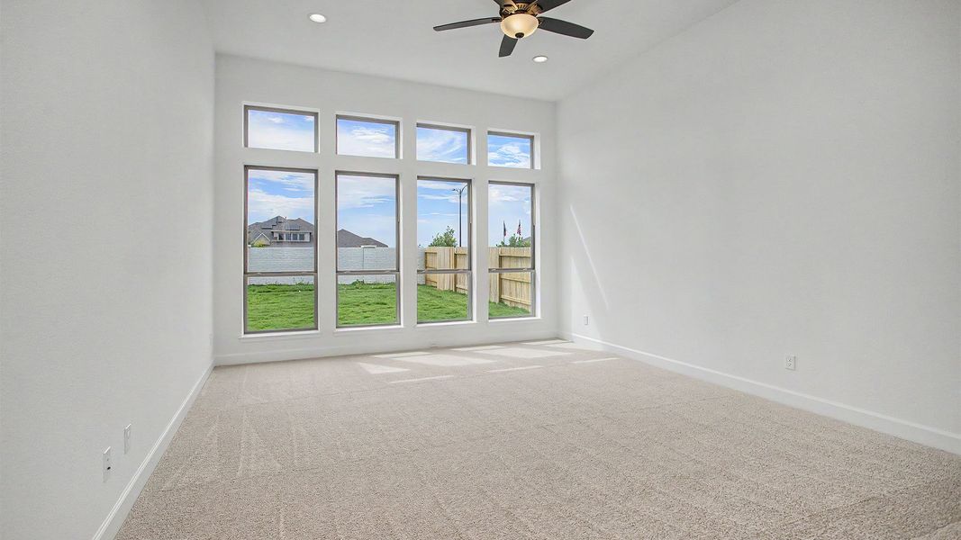 Spacious, unfurnished interior of a new home in Valencia, Manvel (Image 20).