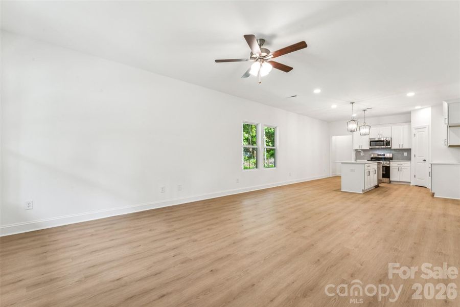 Spacious, unfurnished interior of a new home in , Gastonia (Image 10).