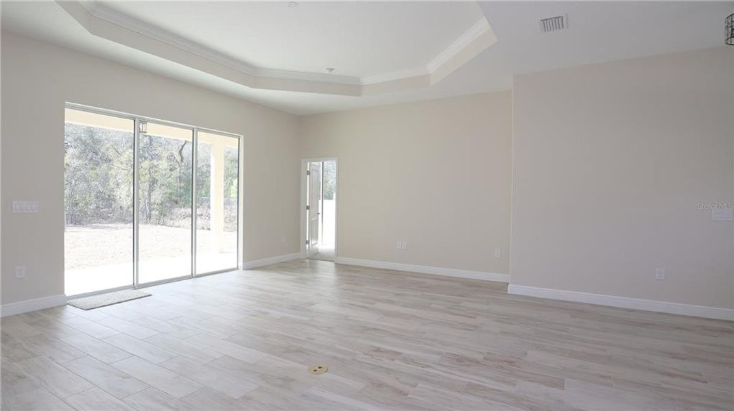 Spacious, unfurnished interior of a new home in , Brooksville (Image 9).