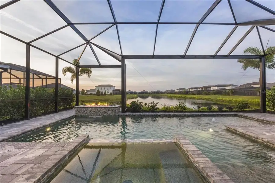 Exterior details and patio area of a home in , Sarasota (Image 3).
