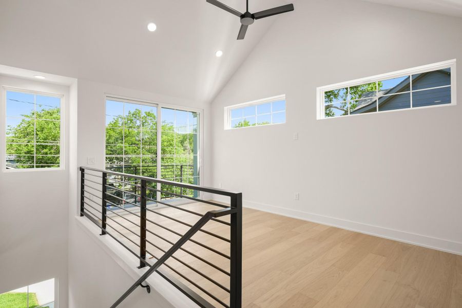 Spacious, unfurnished interior of a new home in , Austin (Image 18).