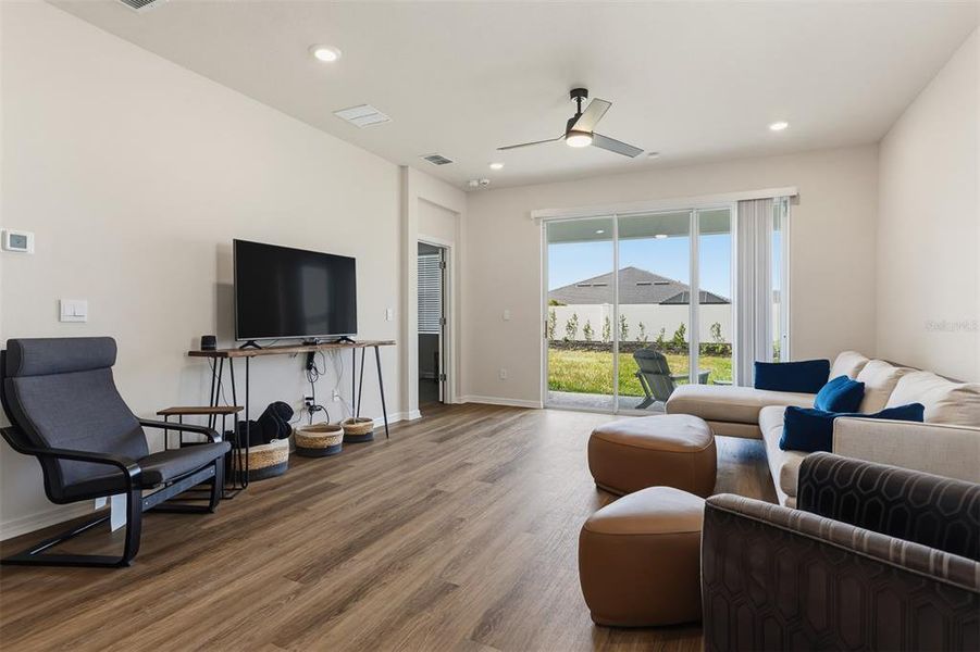 Furnished interior view inside a new home in Star Farms at Lakewood Ranch, Bradenton (Image 10).