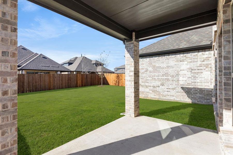 25. 2413 Haley - Patio 25. 2413 Haley - Patio