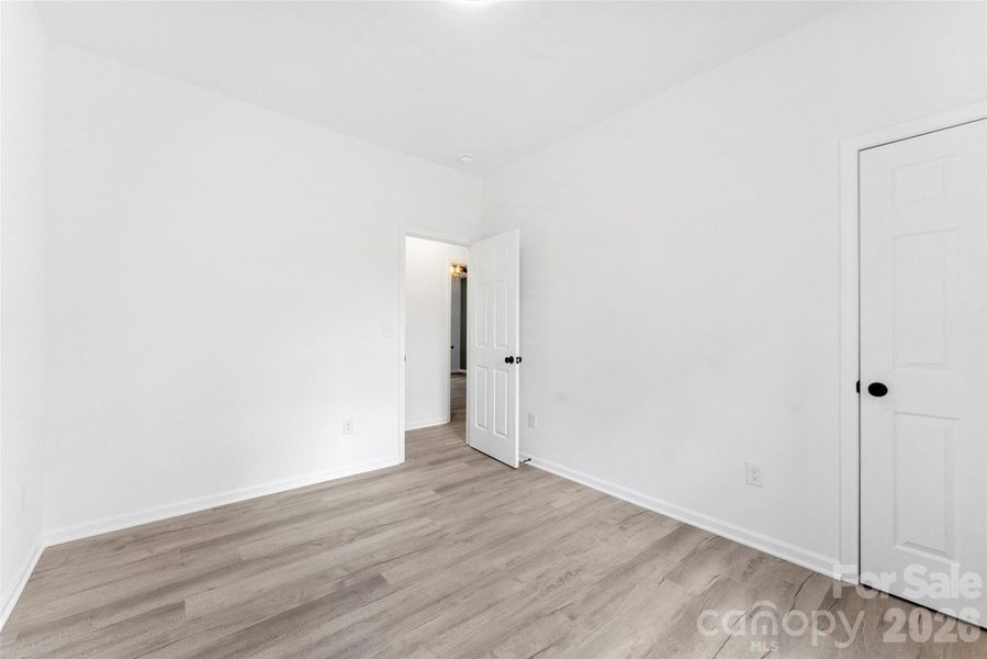 Spacious, unfurnished interior of a new home in , Shelby (Image 34).