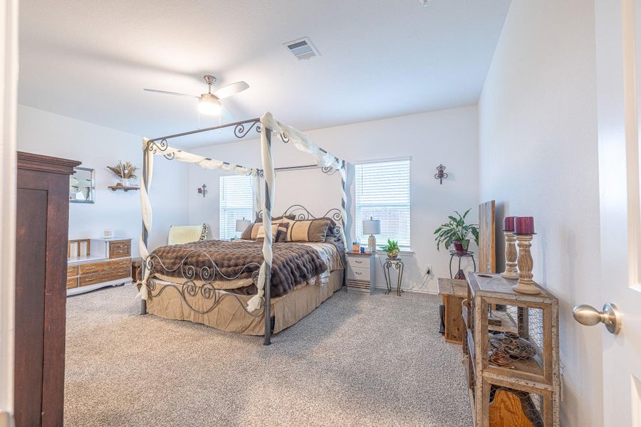 Furnished interior view inside a new home in River Ranch Meadows, Dayton (Image 33). Furnished interior view inside a new home in River Ranch Meadows, Dayton (Image 33).