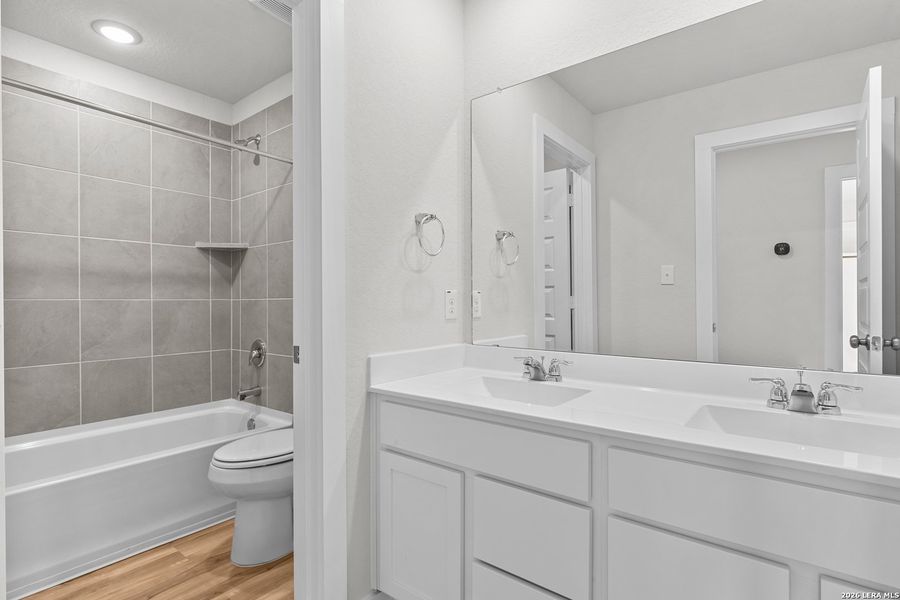 Furnished interior view inside a new home in Mesa Vista, San Antonio (Image 6).