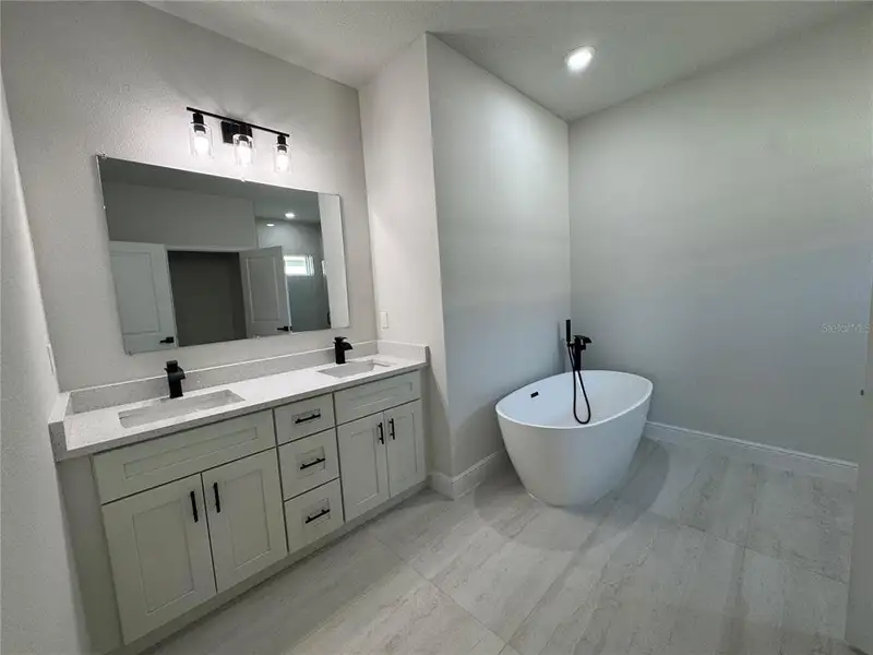 Furnished interior view inside a new home in , Ocala (Image 6).