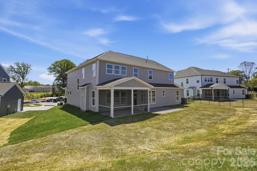 Exterior details and patio area of a home in Robinson Oaks, Gastonia (Image 24).