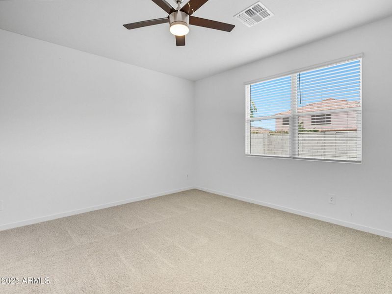 19-web-or-mls-Bee-19 19-web-or-mls-Bee-19