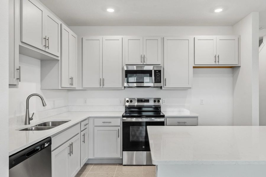 Furnished interior view inside a new home in Catamaran Cove, Rockledge (Image 10).