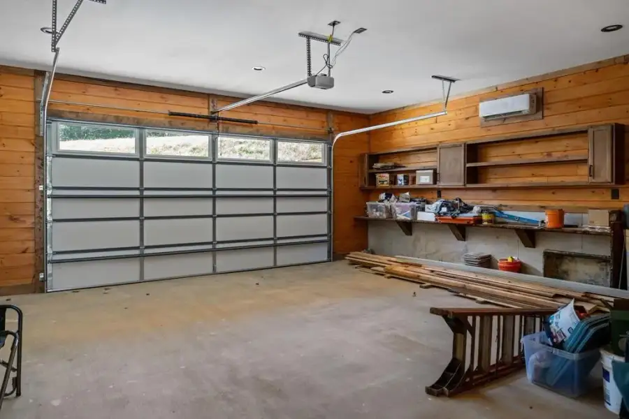 Image 65 of a home in .