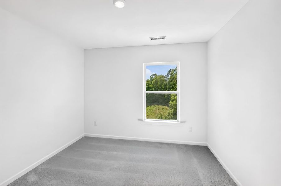 Spacious, unfurnished interior of a new home in Silverstone, Knightdale (Image 32).