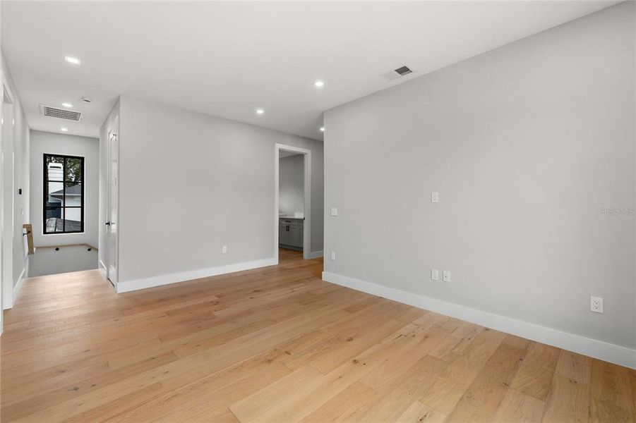 Spacious, unfurnished interior of a new home in , Orlando (Image 49). Spacious, unfurnished interior of a new home in , Orlando (Image 49).