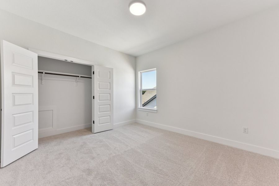 45 web or mls Robin Trail S0401 045