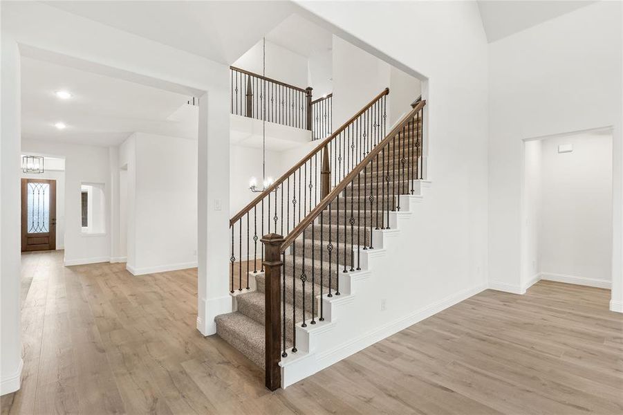 Spacious, unfurnished interior of a new home in Stone River Glen 60s, Royse City (Image 32).