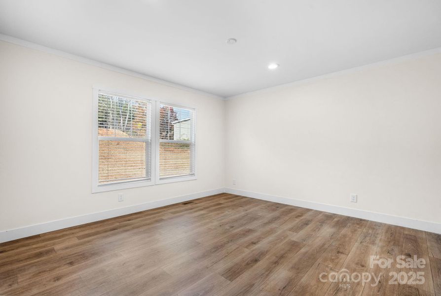 Spacious, unfurnished interior of a new home in , Statesville (Image 9).