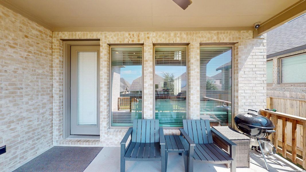 Exterior details and patio area of a home in Bison Ridge, San Antonio (Image 23).