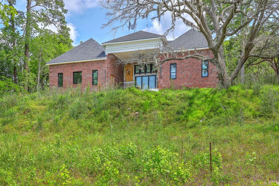 Front exterior of a new home in , Summerville, SC, highlighting curb appeal (Image 1). Front exterior of a new home in , Summerville, SC, highlighting curb appeal (Image 1).