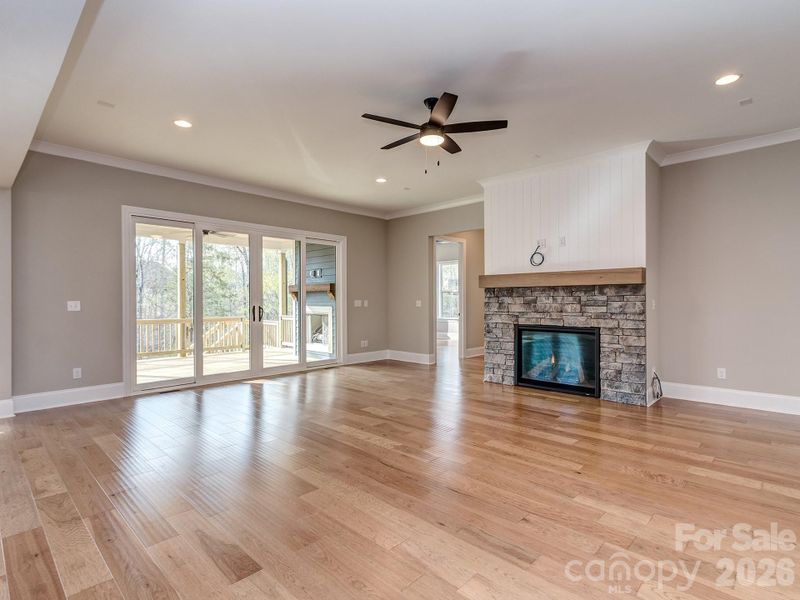 Spacious, unfurnished interior of a new home in , York (Image 30).