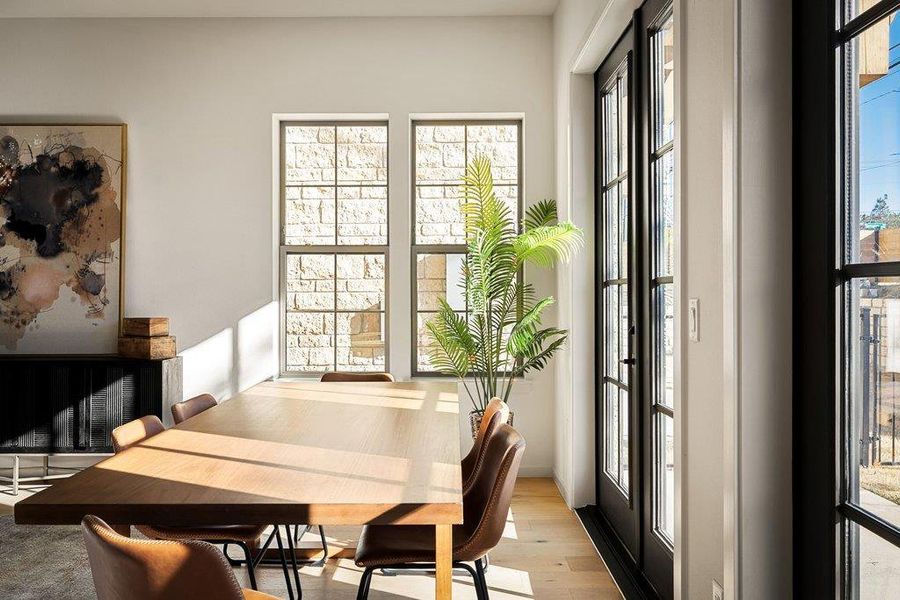 Dining area can accommodate a large table. Dining area can accommodate a large table.