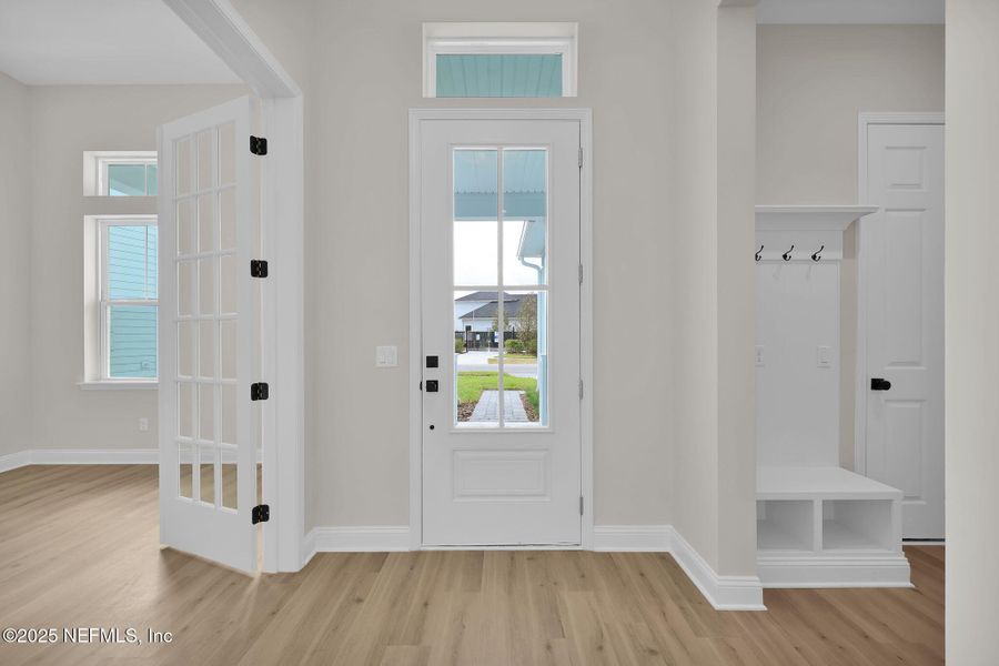 Spacious, unfurnished interior of a new home in Courtney Oaks at SilverLeaf, St. Augustine (Image 38).