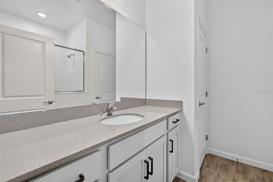 Furnished interior view inside a new home in , Mount Dora (Image 8).
