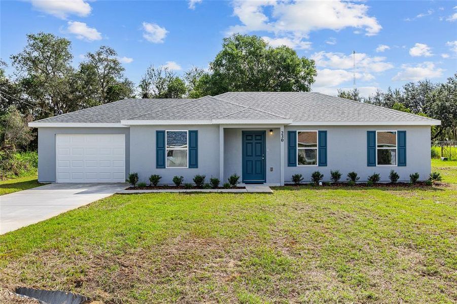 Exterior details and patio area of a home in , Ocala (Image 4). Exterior details and patio area of a home in , Ocala (Image 4).