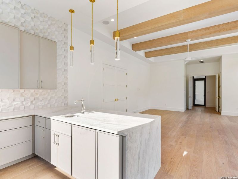 Spacious, unfurnished interior of a new home in , San Antonio (Image 54).