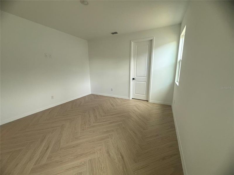 Spacious, unfurnished interior of a new home in Northlake Classical, Winter Garden (Image 13).