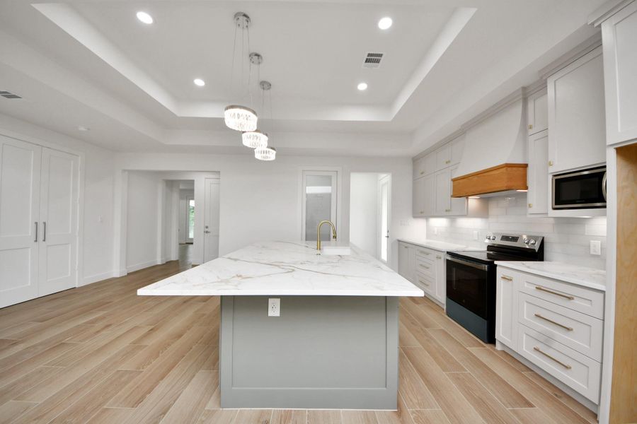 Spacious kitchen. Spacious kitchen.