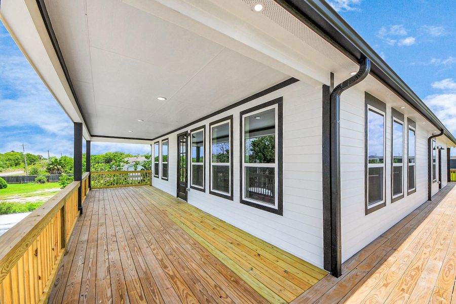 Exterior details and patio area of a home in , Dickinson (Image 23).