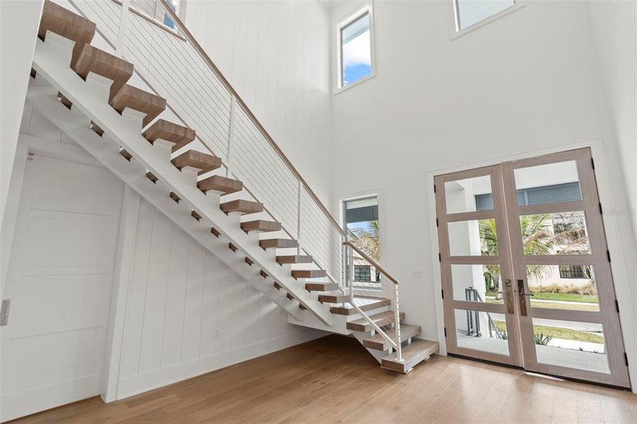 Spacious, unfurnished interior of a new home in , Tampa (Image 60).