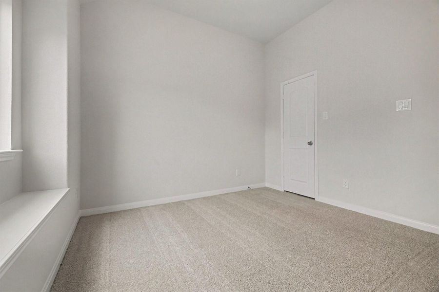 Spacious, unfurnished interior of a new home in Rose Hill Estates, Willis (Image 36).