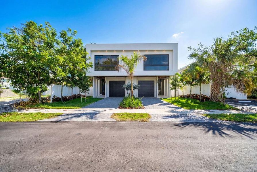 Image 83 of a home in .