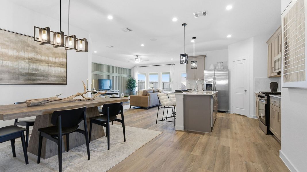 Representative furnished interior of a home built from the Burnet by D.R. Horton in Lago Mar 50' Homesites, Texas City (Image 6).