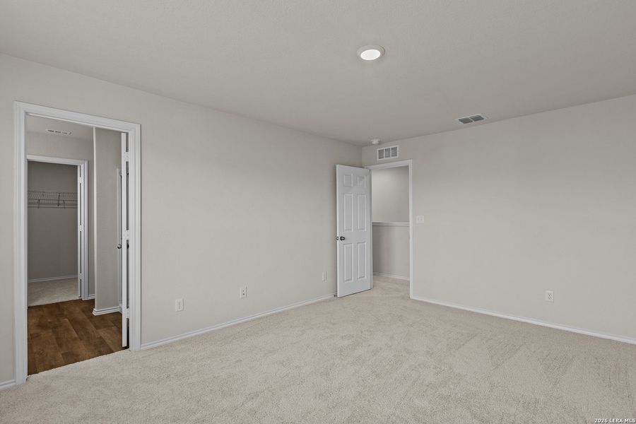Spacious, unfurnished interior of a new home in , New Braunfels (Image 22).