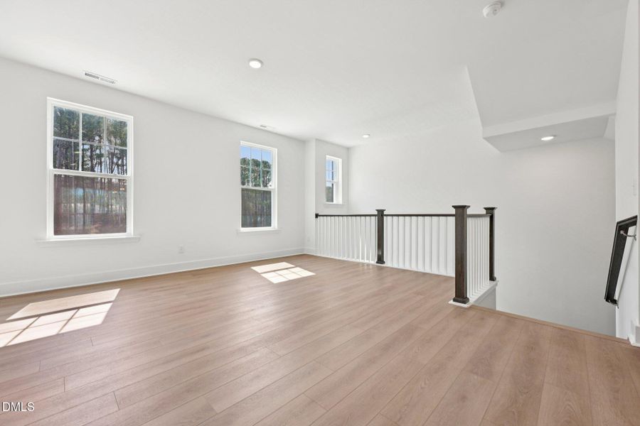 10-web-or-mls-Dunzo Dr-S1203-010