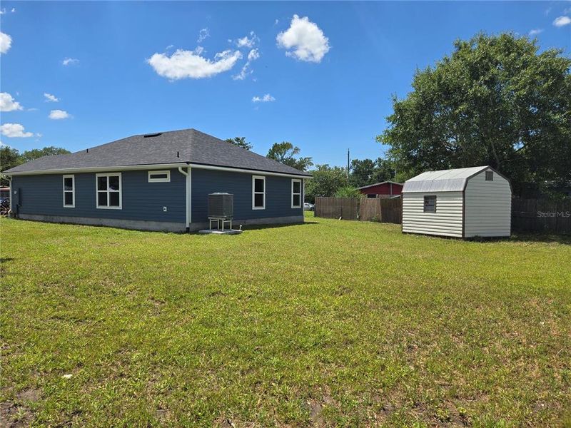 Exterior details and patio area of a home in , Jacksonville (Image 21).
