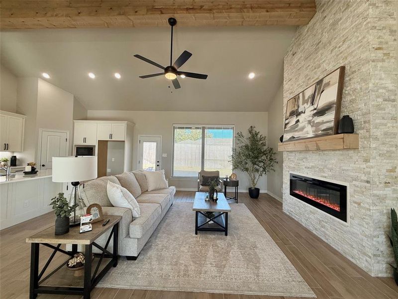 Furnished interior view inside a new home in , Lorena (Image 29).