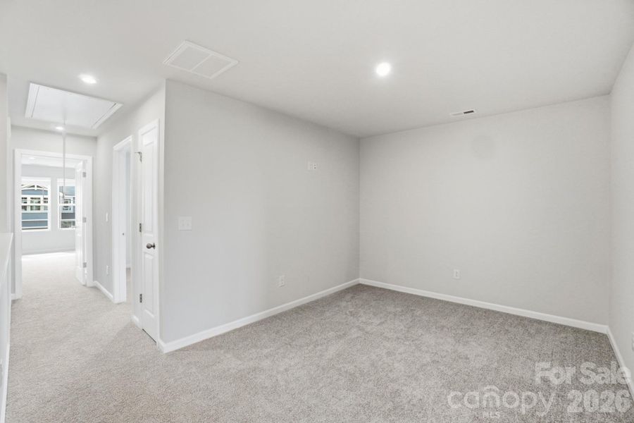 Spacious, unfurnished interior of a new home in Bailey Run, Charlotte (Image 16). Spacious, unfurnished interior of a new home in Bailey Run, Charlotte (Image 16).