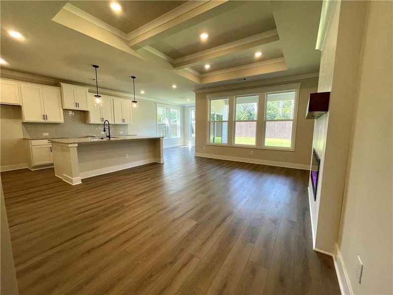 Spacious, unfurnished interior of a new home in Summerlin, Winder (Image 70).