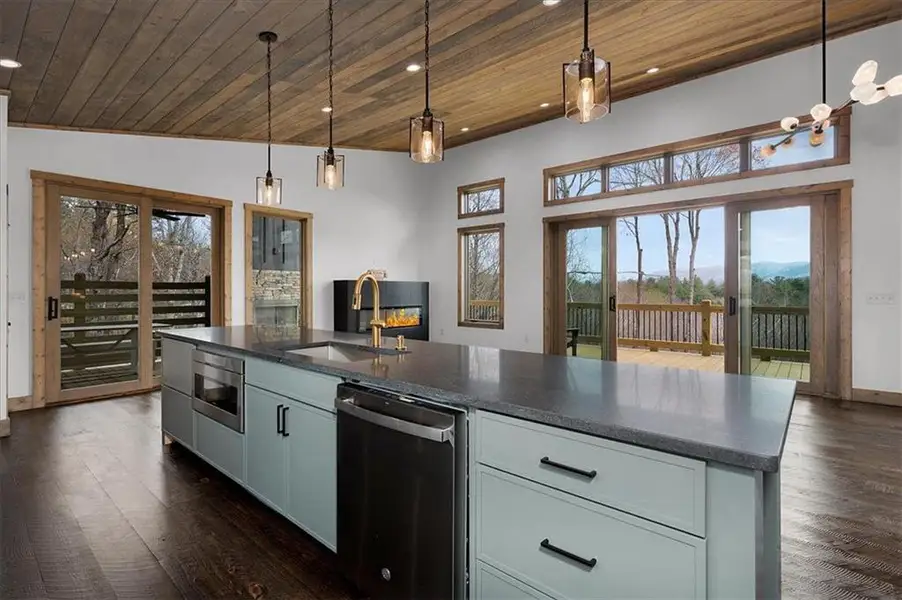 Image 32 of a home in .