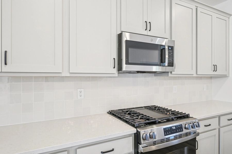 Representative images and renderings are for illustrative purposes. Actual structural options and design finishes of home may vary. Representative images and renderings are for illustrative purposes. Actual structural options and design finishes of home may vary.