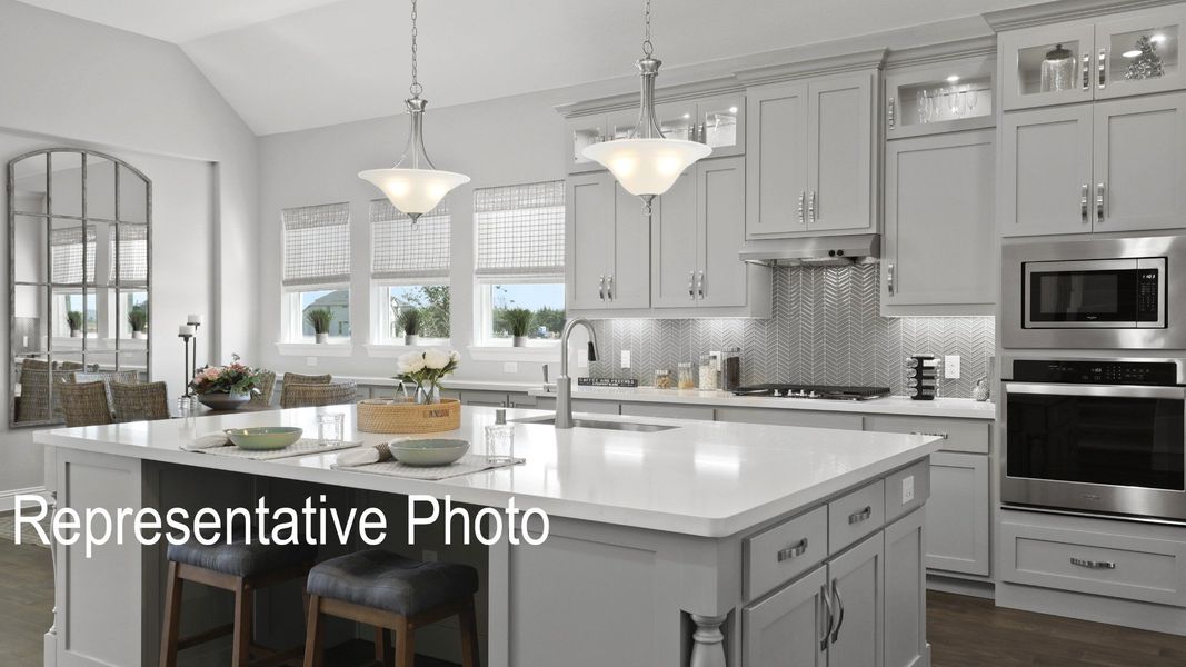 Furnished interior view inside a new home in Ridge Crossing, Waxahachie (Image 4).
