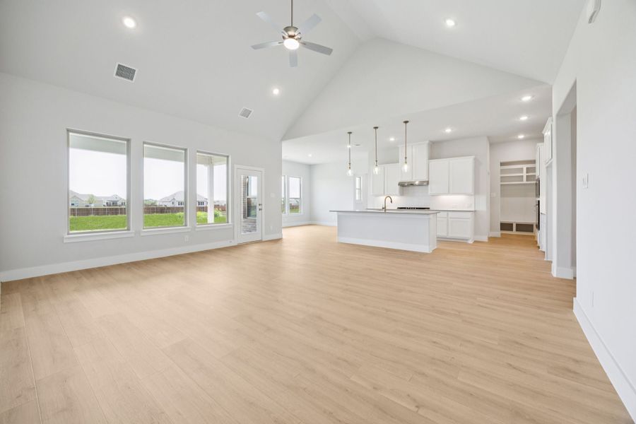 Representative unfurnished interior of a home built from the Belmont by Centre Living Homes in Ellis Ranch Estates, Waxahachie (Image 15).