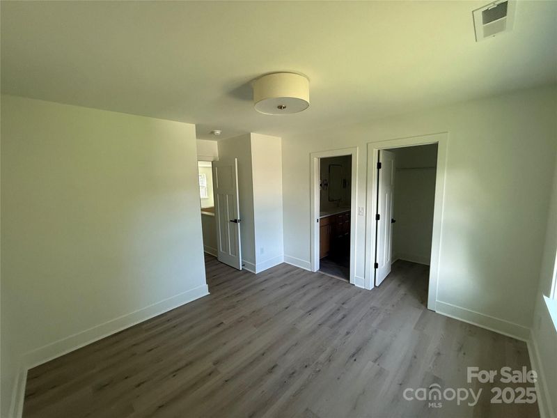 Spacious, unfurnished interior of a new home in , Mooresville (Image 18).