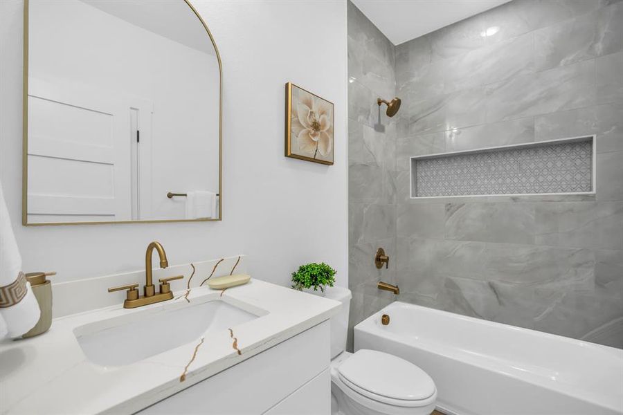 Furnished interior view inside a new home in , Gun Barrel City (Image 11).