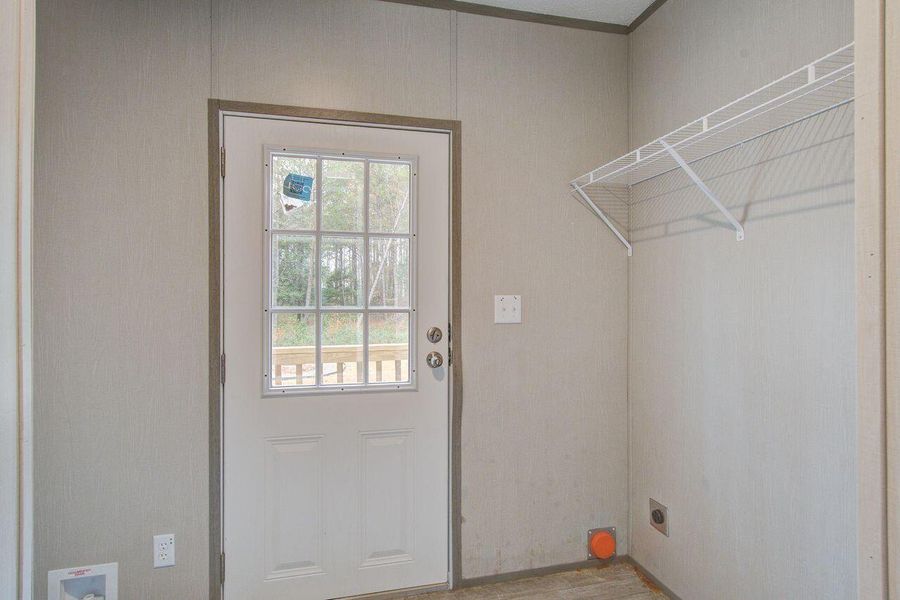 Spacious, unfurnished interior of a new home in , Walterboro (Image 30).